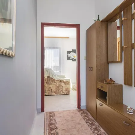 Beautiful In With Kitchen *